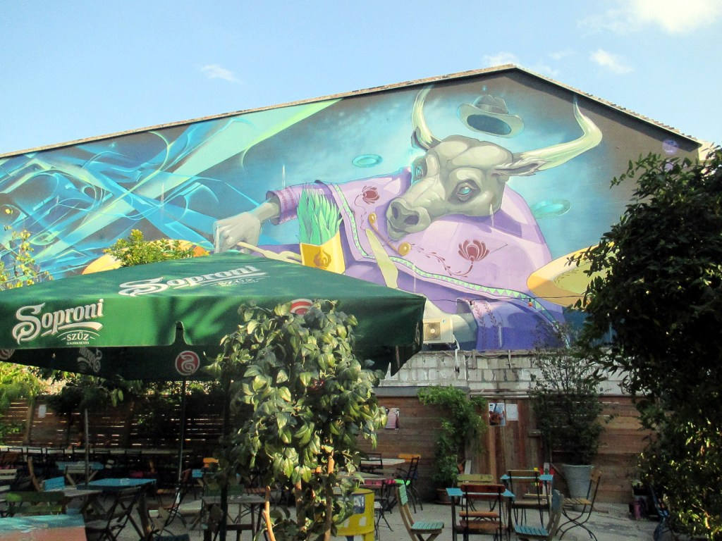 ULJAITA SEINÄMAALAUKSIA