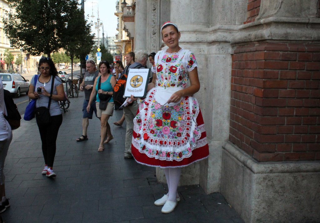 TERVETULOA KAUPPAHALLIIN