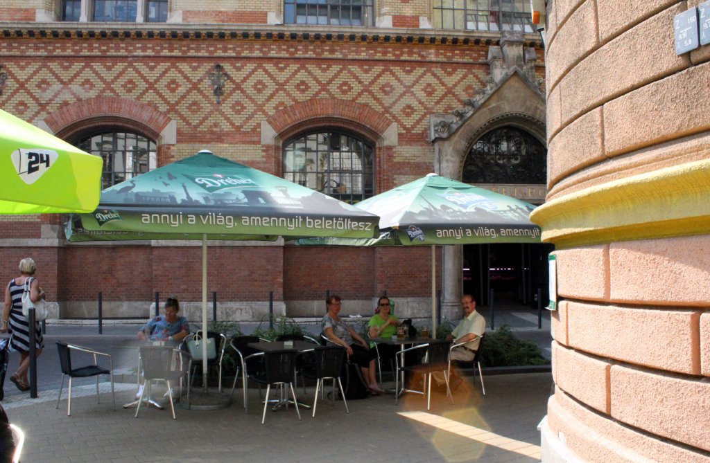 KEIDAS KAUPPAHALLIN KUPEESSA