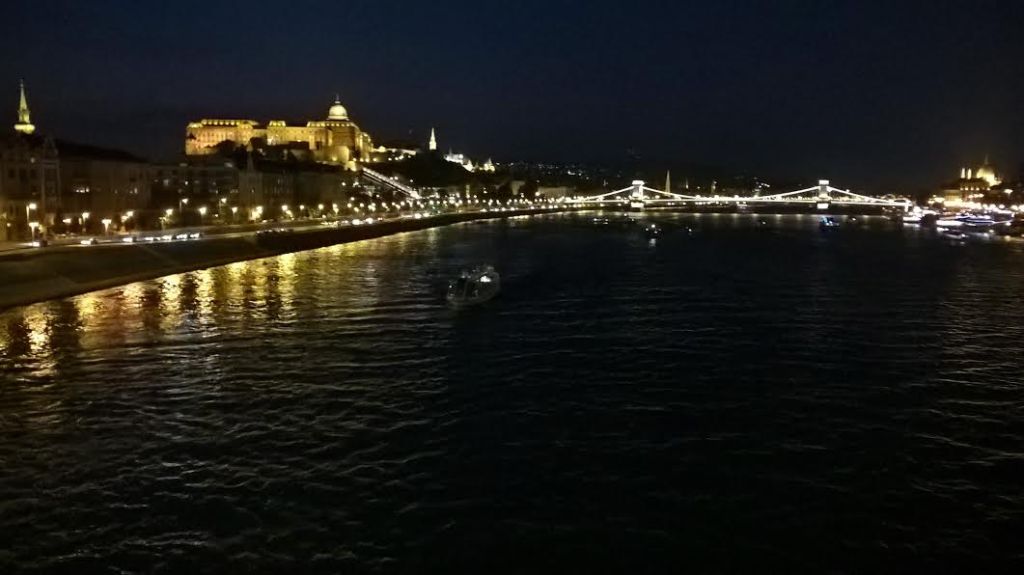 BUDAPESTIN YÖSSÄ