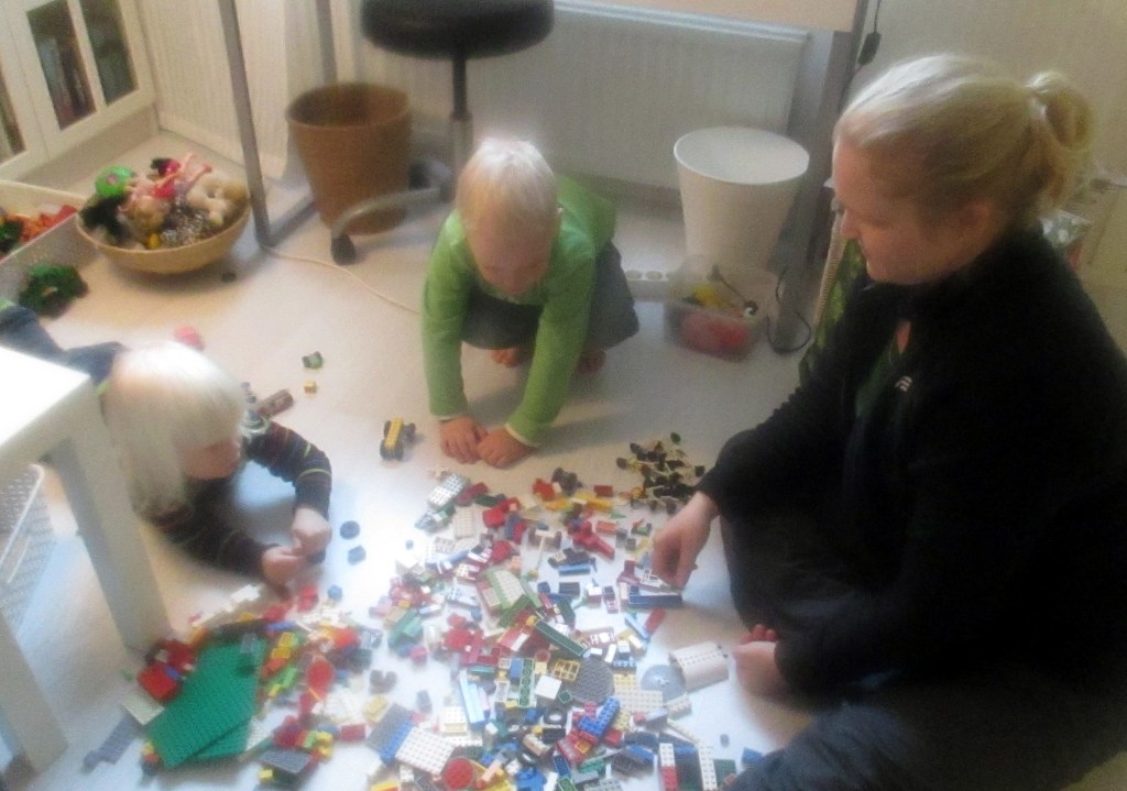 PIKKULEGOJA LÖYTYY NYT SEKÄ MÖKILTÄ ETTÄ KAUPUNKIKODISTA