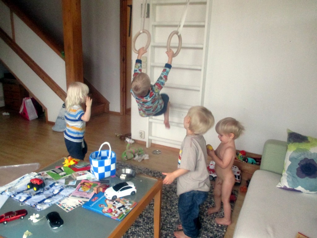 PUOLAPUUT OLIVAT KOVASSA KÄYTÖSSÄ