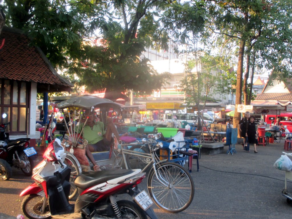 TORIVILINÄÄ CHIANGMAI GATELLA