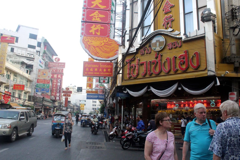 SAAVUIMME CHINA TOWNIIN VALOISAN AIKAAN