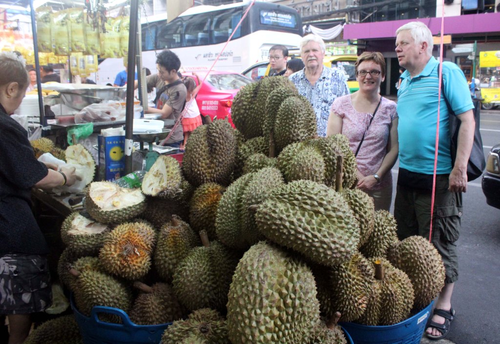 KOMEITA DURIAN-HEDELMIÄ