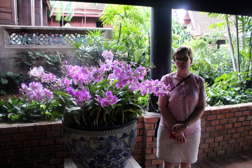 TÄLLAISEN ORKIDEAMALJAKON KELPUUTTAISIN KOTIINKIN