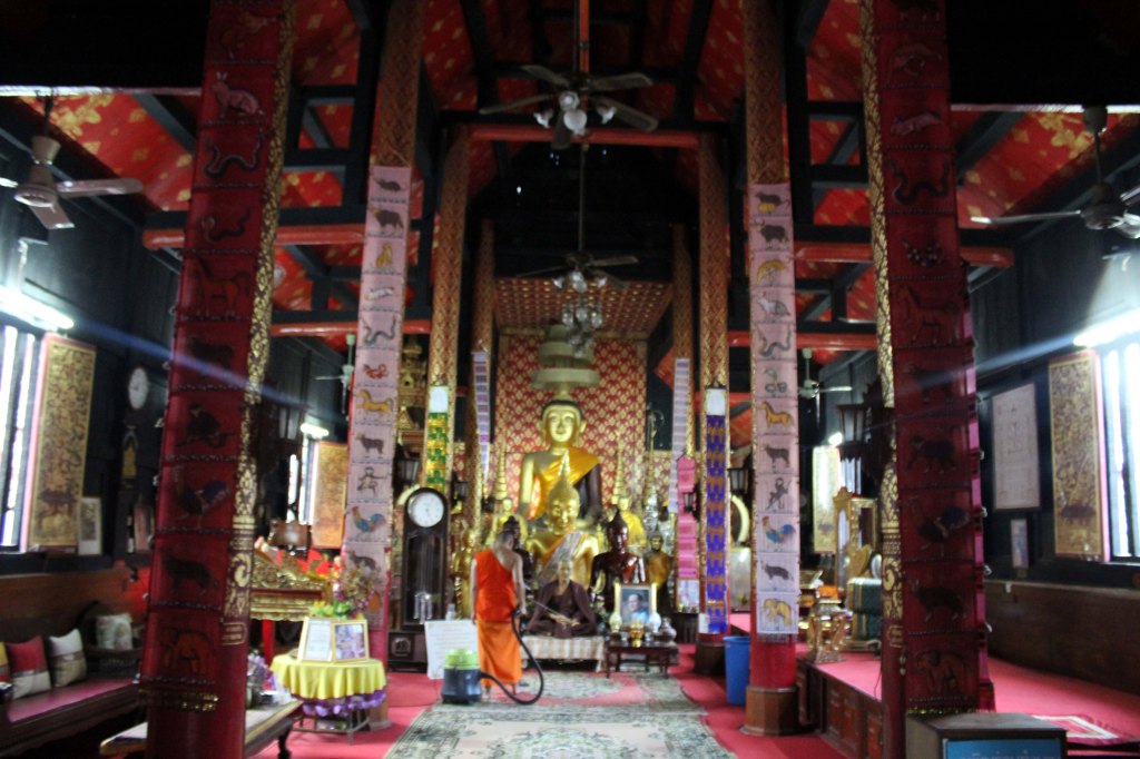 TEMPPELISSÄ OLI IMUROINTIPÄIVÄ