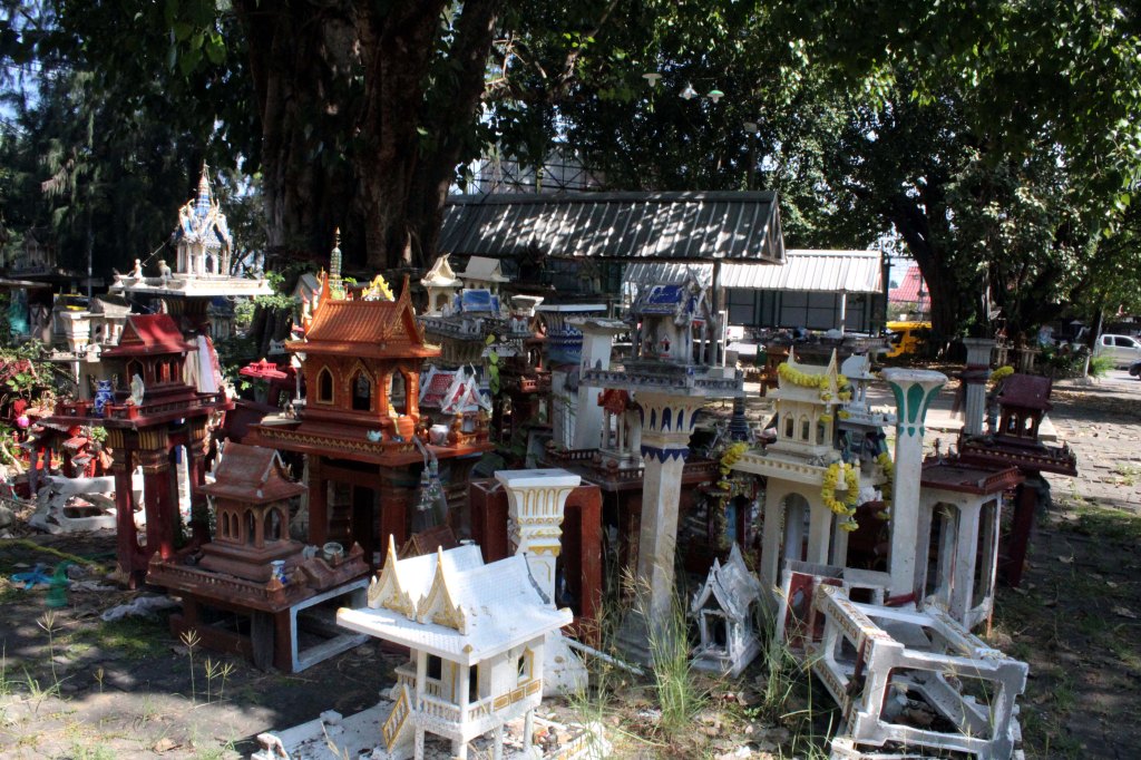 HENKIEN TALOJEN HAUTAUSMAA?