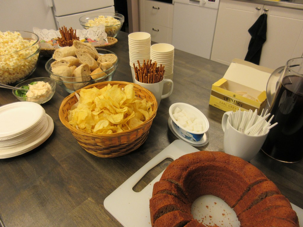 ELOKUVAILLAN TARJONTAA - MM. NAKSUJA JA POPCORNIA