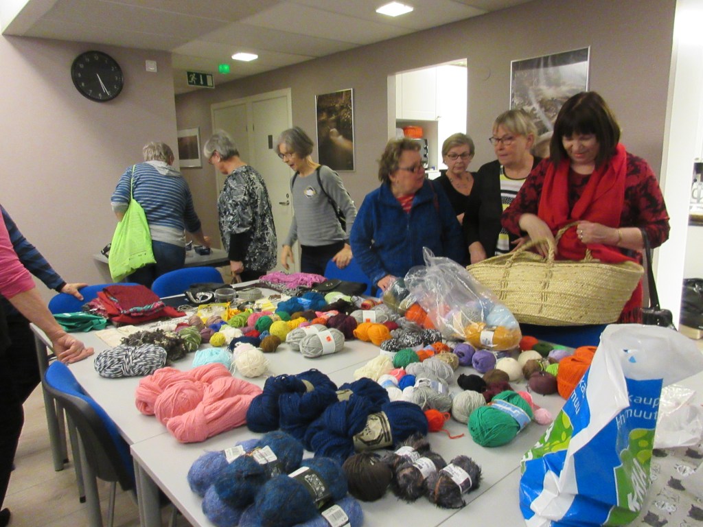 VAIHTOPÖYTÄ OLI RUNSAS