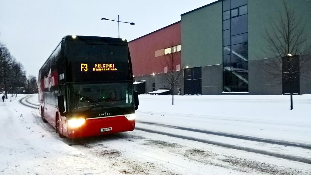 ONNI-BUSSI STARTTASI GOODMANIN KULMILTA