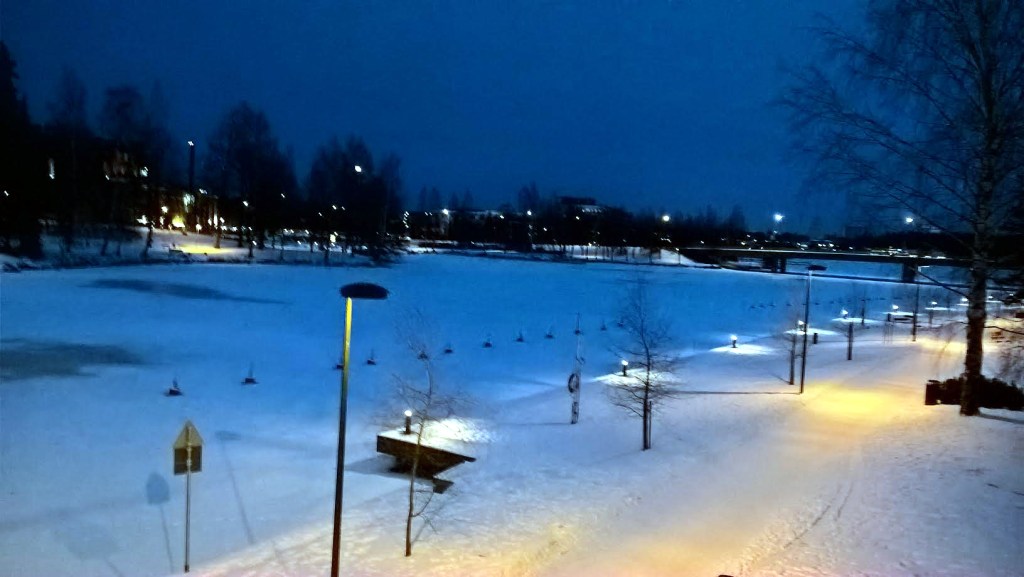 SININEN HETKI ENNEN TEEHETKEÄ