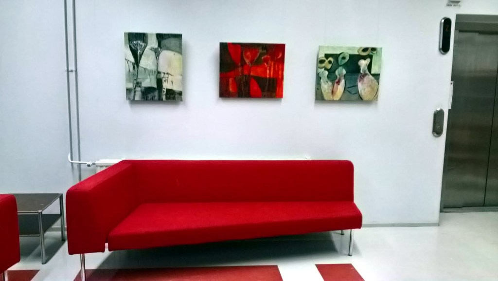 MAALAUKSENI SOINTUIVAT VOP:N AULAN SISUSTUKSEEN