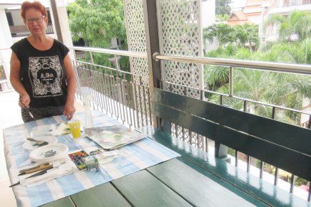 akvarellisti maalaa thaitunnelmia