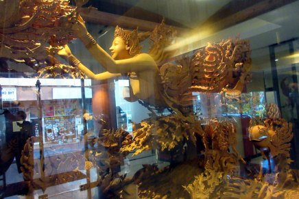 muutimme night bazaarin&nbsp;lähelle