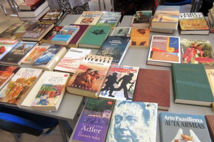 martat vaihtoivat kirjoja