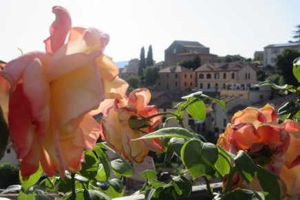 maalauspäiviä helteessä ja herkkupäivällisiä