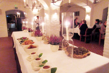 eksoottinen maisteluilta raatihuoneella