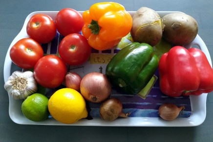 paahdetut paprikat ja&nbsp;tomaatit