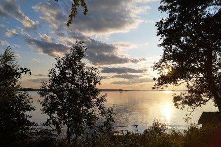 helle vyöryy suomeen