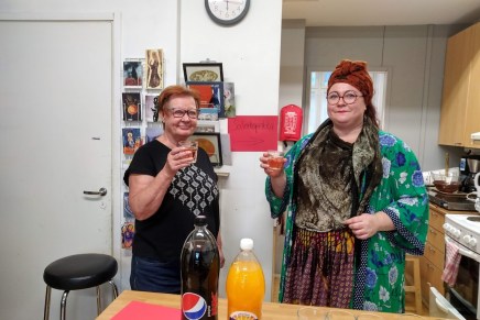 satumaa-sarja galleria paperihuoneella