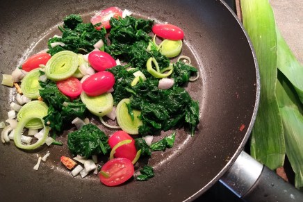 tuoretta pinaattia ja&nbsp;maa-artisokkaa