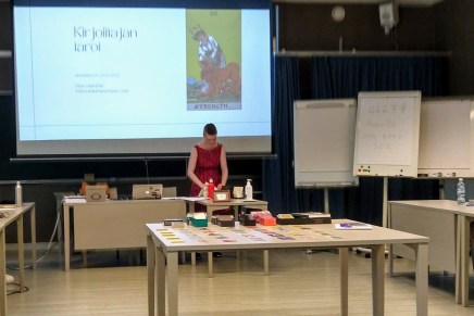 tarotkurssi ahlmanilla