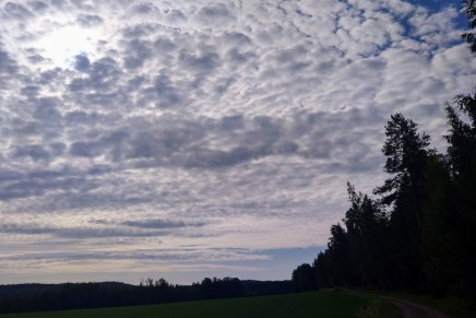 aurinko- ja sadepäiviä&nbsp;mökillä